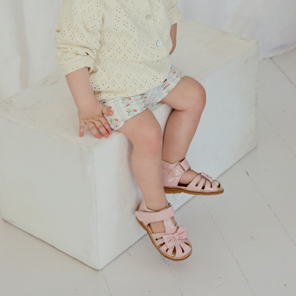 Beginner sandal with bow and velcro closure - Rosebud