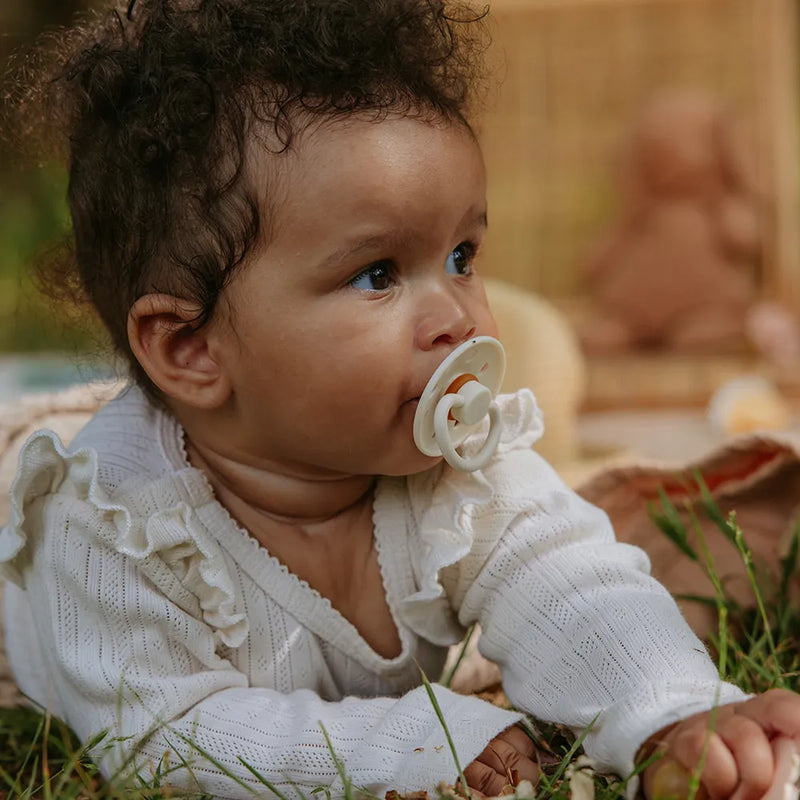 FRIGG Round Pacifier - Moon Phase Latex Size 1 & 2 - Cream